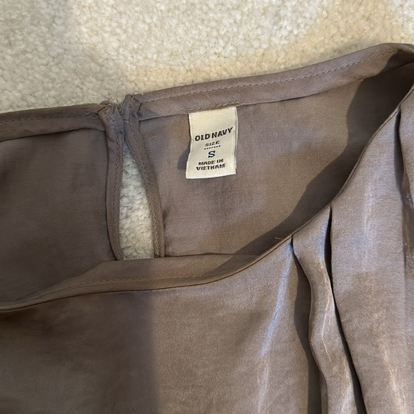 Old navy dress - Picture 2 of 11